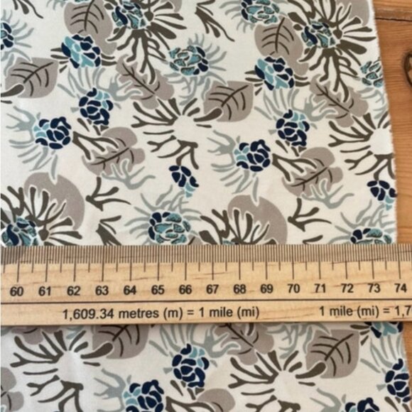 Liberty Art Silks “Cactus Jungle” Castaway SS 2017 – Silk Fabric Rare Textile - Picture 4 of 6